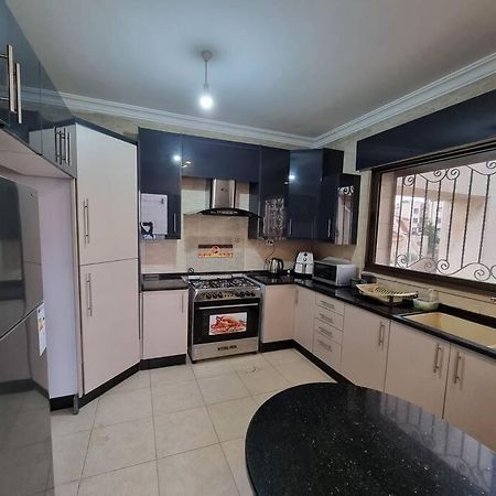 Deir Ghbar 3 Rooms Apart 암만 외부 사진